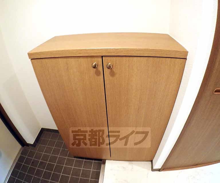 玄関　下駄箱ついてます。