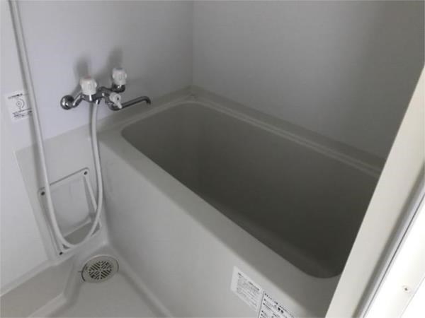 バス・シャワールーム　人気のバストイレ別仕様です。