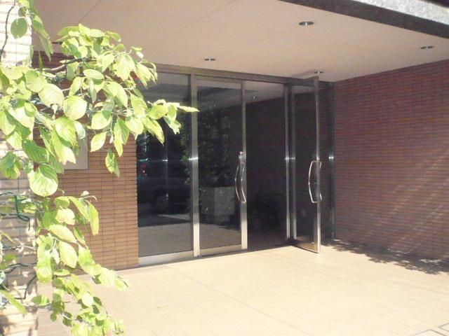 エントランス　タウンハウジングレジデンス事業部　恵比寿店・赤坂店までお問…