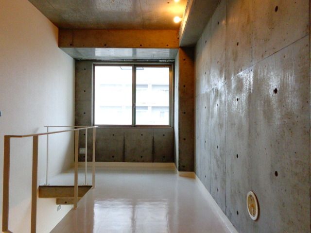 居室・リビング　メゾネット