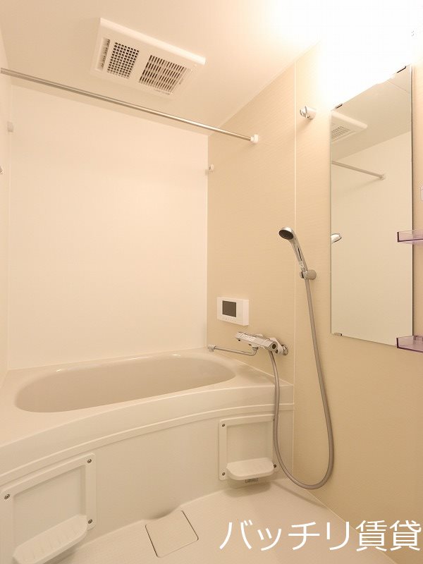 バス・シャワールーム　画像はイメージの為、色や間取りが若干異なる場合があります。