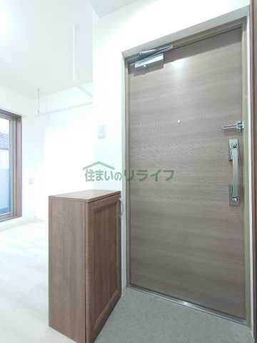 玄関　別部屋の参考写真です