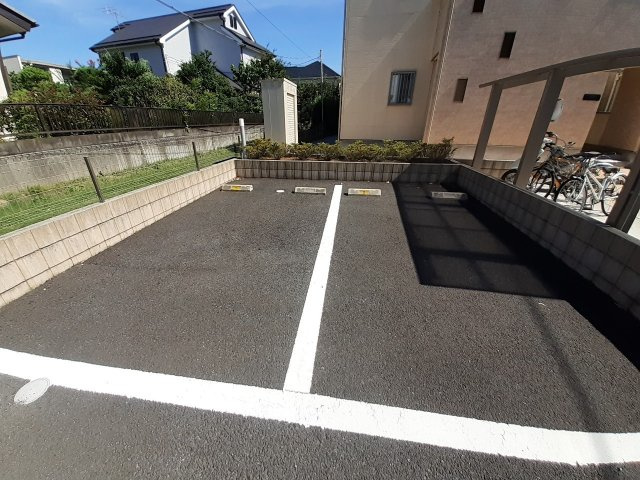駐車場　駐車スペースもあります