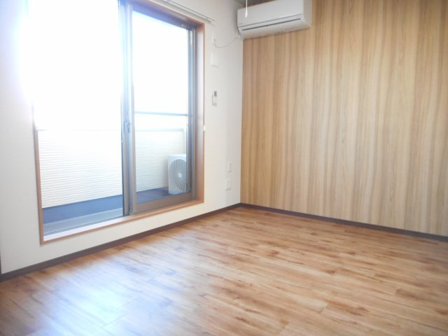 居室・リビング　コンパクトで使いやすい洋室です