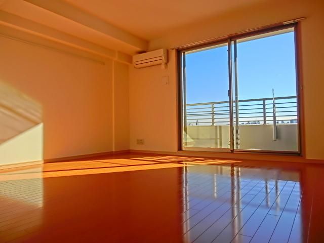 居室・リビング　日当たり良好