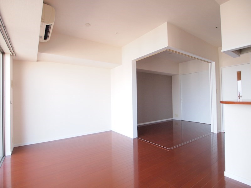 居室・リビング　※別号室写真のため現況優先