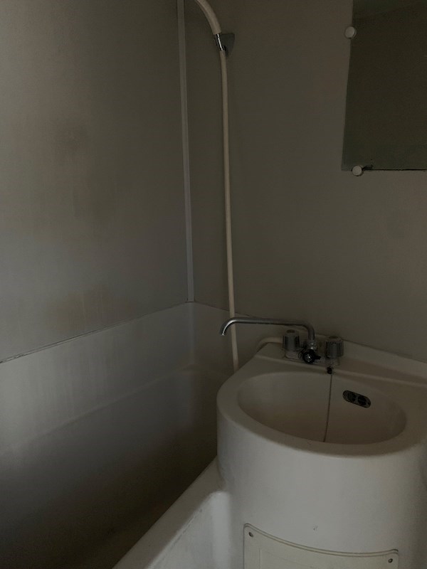 バス・シャワールーム　※201参照