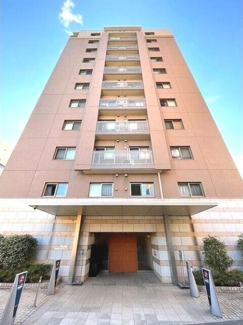 建物外観　オートロック完備