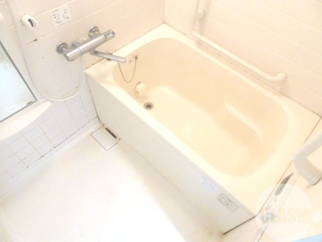 バス・シャワールーム　浴室乾燥機＆追い焚き機能付きバス♪