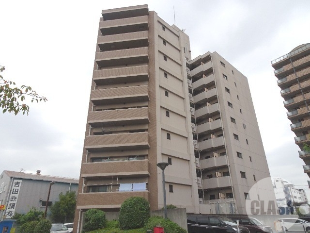 建物外観　エレベーター付き鉄筋コンクリート造♪