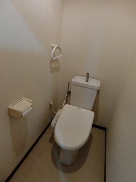 トイレ　トイレは、ウォシュレット機能付きです