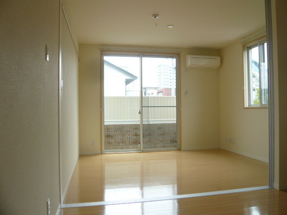 居室・リビング　※別部屋の写真です