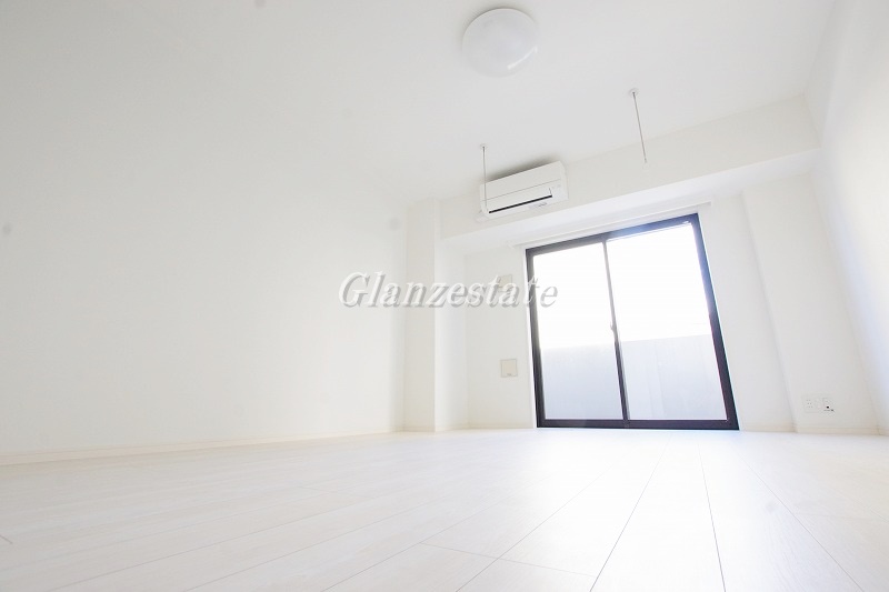 居室・リビング　こちらのリビングで趣味の時間をお楽しみください