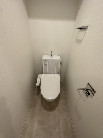 トイレ　スプランディッド難波WESTII 　温水洗浄便座