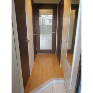 玄関　エクセレンシア天神