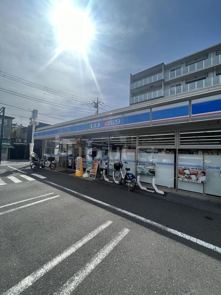 コンビニ　ローソン板橋東坂下一丁目店（コンビニ）まで110m