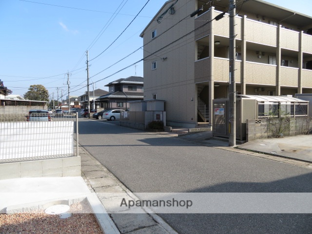 その他　前面道路（その他）まで0m