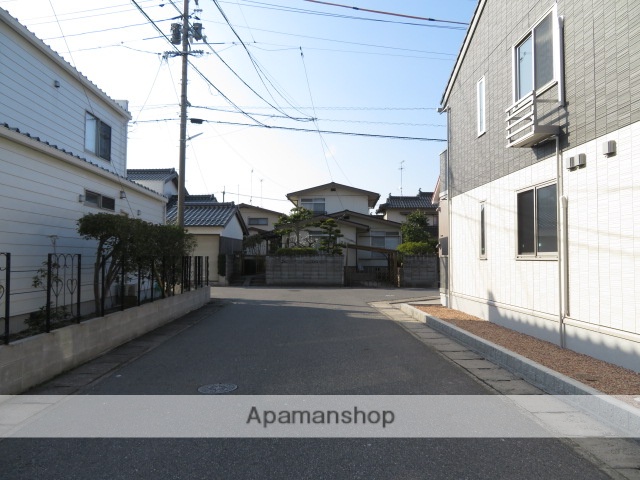 その他　前面道路（その他）まで0m