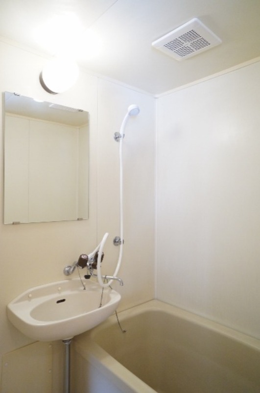 バス・シャワールーム　図面と現状に相違がある場合には現状を優先