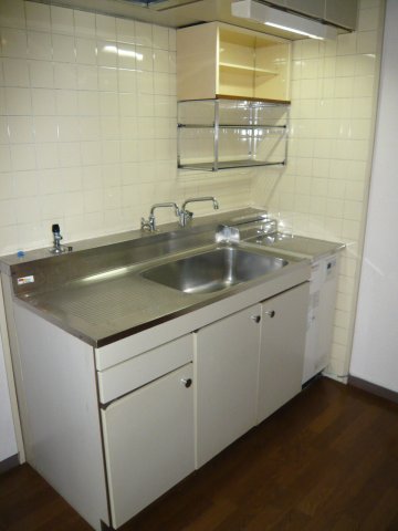 キッチン　同型タイプの写真です。現況優先。