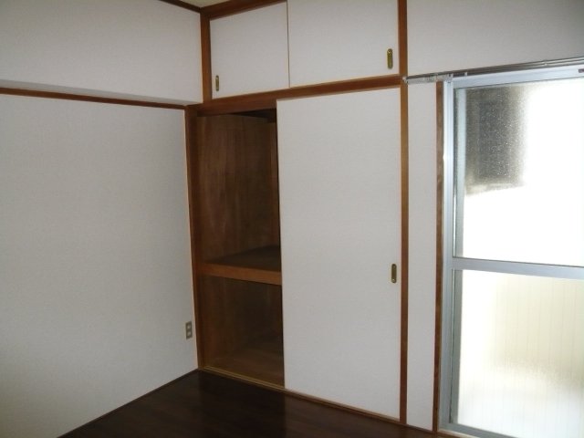 収納　同型タイプの写真です。現況優先。