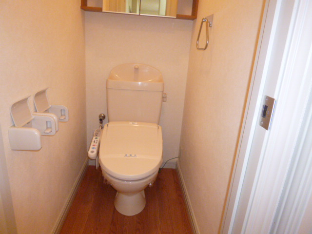 トイレ　シャワー付きトイレ