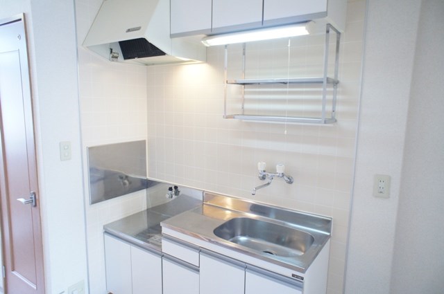 キッチン　※前回入居時の写真です。退去後入れ替え予定