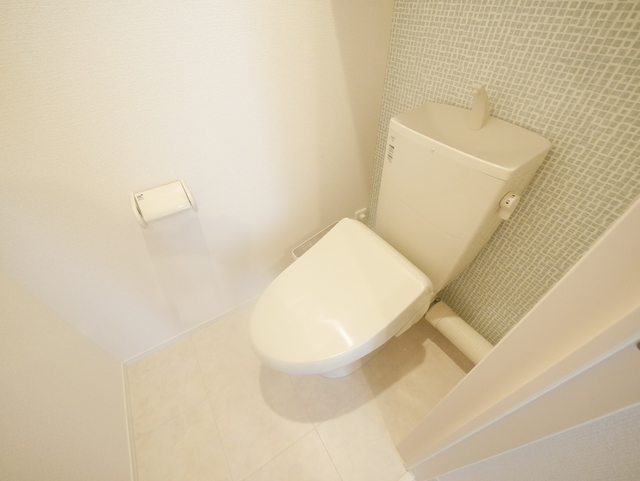 トイレ　★人気の温水洗浄便座付です★