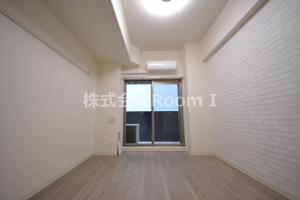 居室・リビング　こちらの居間で趣味の時間をお楽しみください