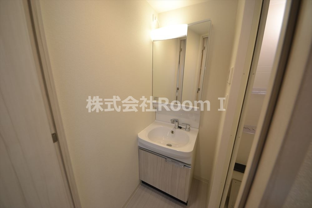 洗面設備　広い洗面スペース