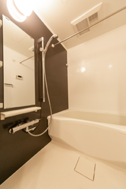 バス・シャワールーム　※写真は同タイプ住戸です。