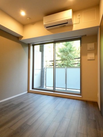 居室・リビング　同マンション別部屋参照。