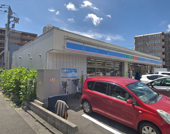 コンビニ　ローソン（コンビニ）まで308m