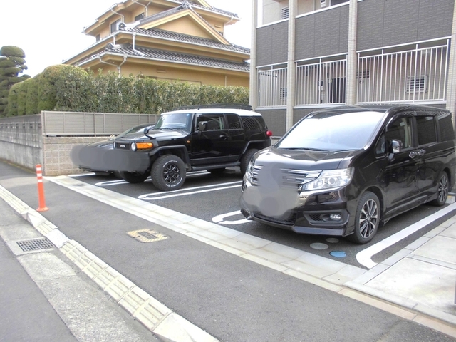 駐車場　駐車場