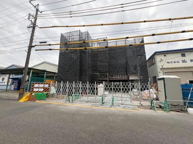 建物外観　建築中