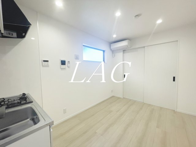 居室・リビング　洋室のお部屋です。（同仕様です。）