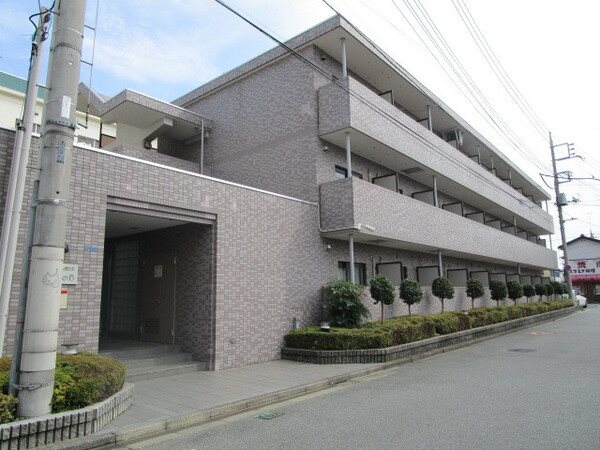 建物外観　昭島駅徒歩4分です。