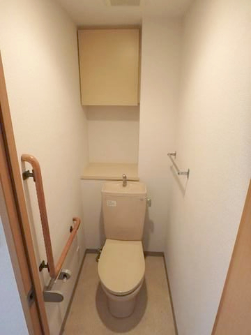 トイレ　ゆったりとした空間のトイレです