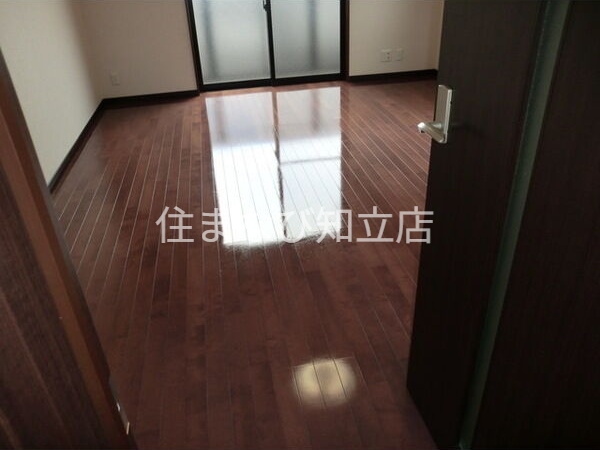 居室・リビング　同型別部屋写真