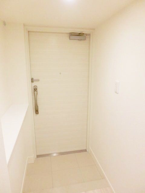 玄関　★ダブルロック付き玄関★