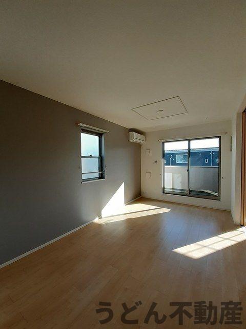 居室・リビング　うどん県のお部屋探しはうどん不動産へ うどんちゃんとLINE