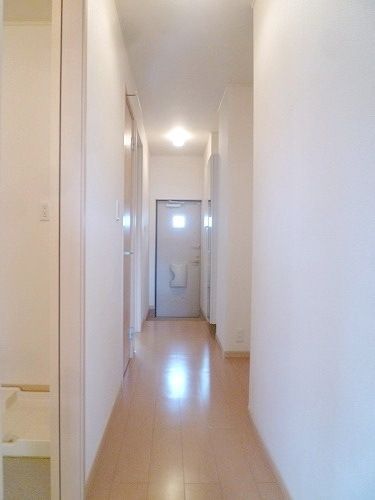 玄関　★玄関からの様子★