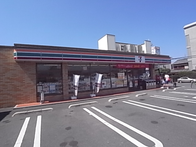 コンビニ　セブンイレブン 天理杉本町店（コンビニ）まで487m