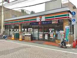 コンビニ　セブンイレブン 足立千住3丁目店（コンビニ）まで233m