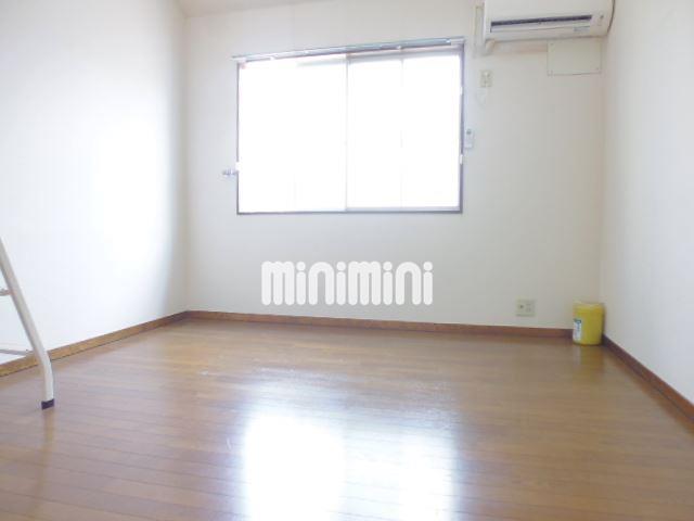 居室・リビング　日当たり良好　２階角部屋です