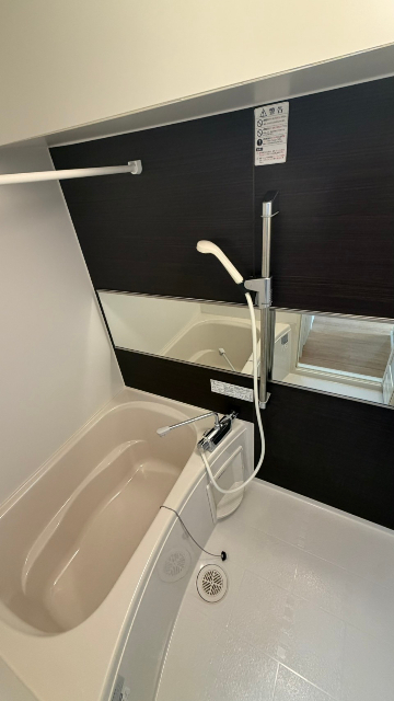 バス・シャワールーム　※別部屋写真