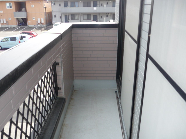 バルコニー　※同物件別部屋モデル写真