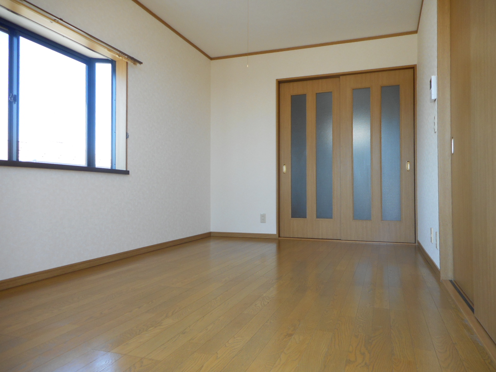 居室・リビング　※同物件別部屋モデル写真
