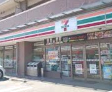 コンビニ　セブン-イレブン 横浜下永谷駅前店（コンビニ）まで473m