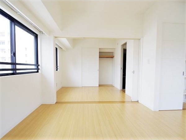居室・リビング　※写真は同じマンションの違う部屋のものになります。